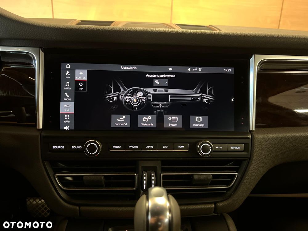Porsche Macan - 18