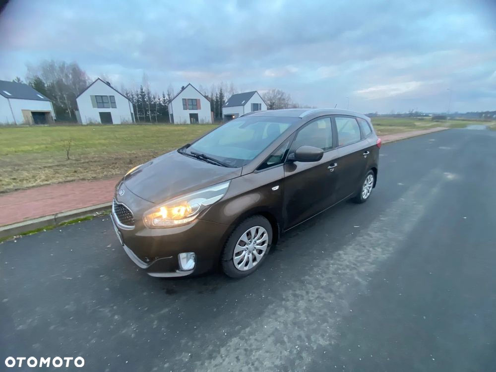 Kia Carens 1.7 CRDi L 7os - 5