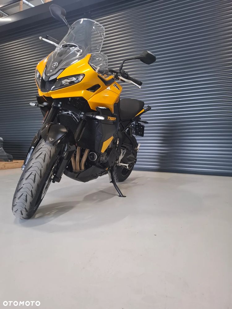 Triumph Tiger - 5
