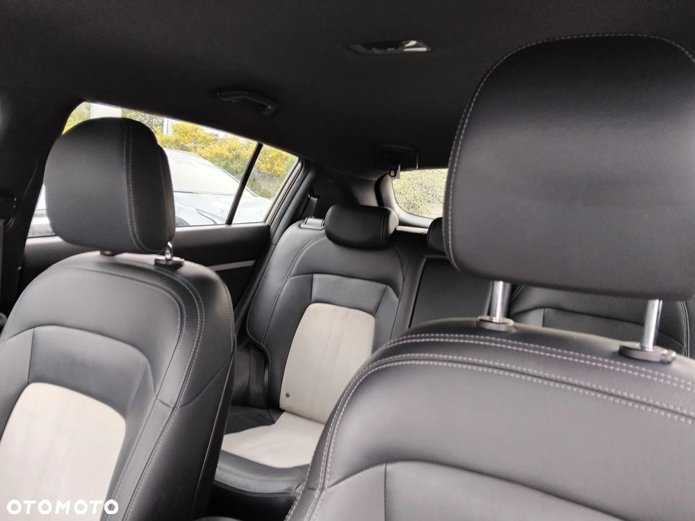 Kia Sportage 1.7 CRDI Business Line L 2WD - 21