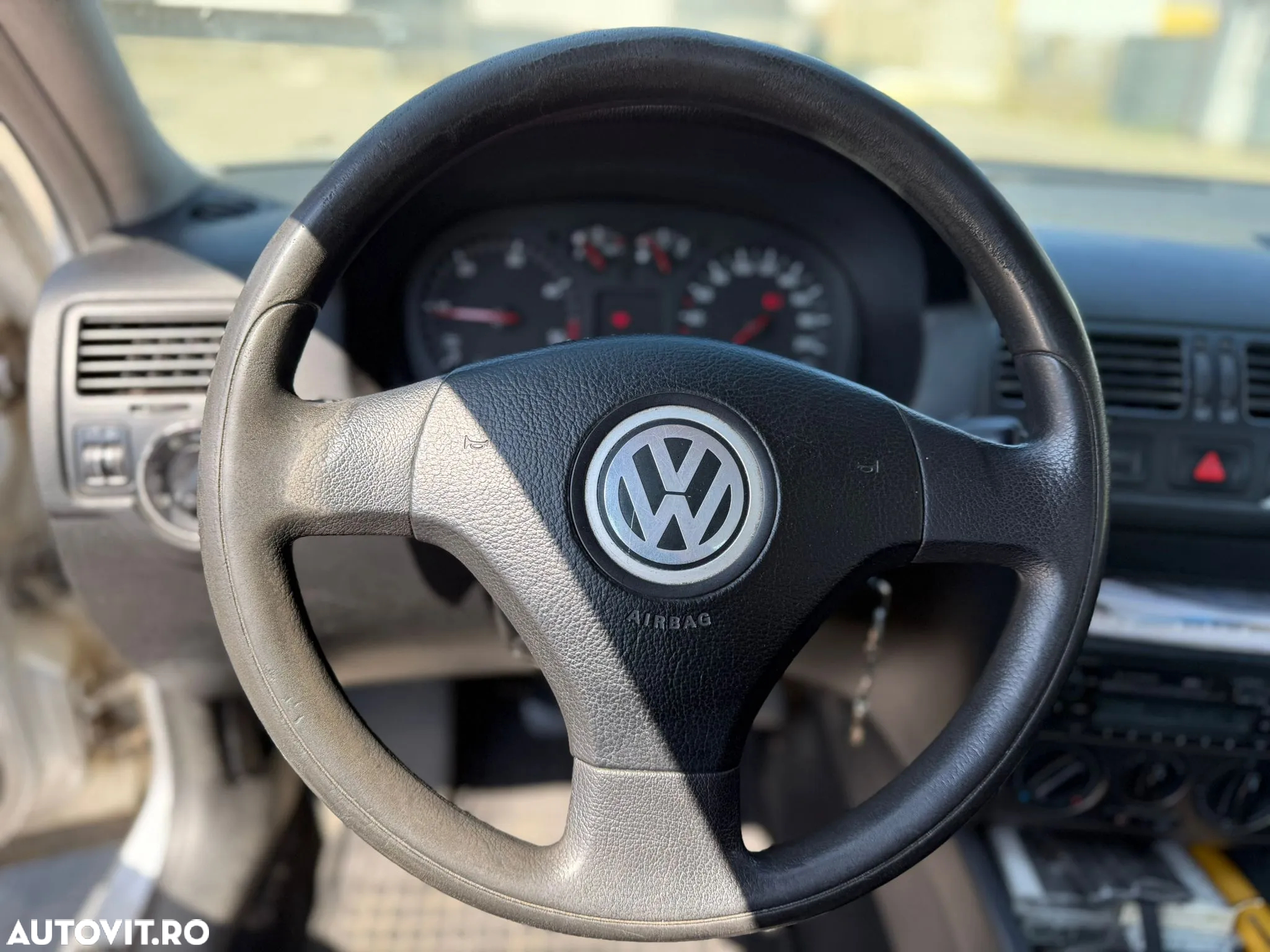 Volkswagen Bora 1.9 TDI Trendline - 15