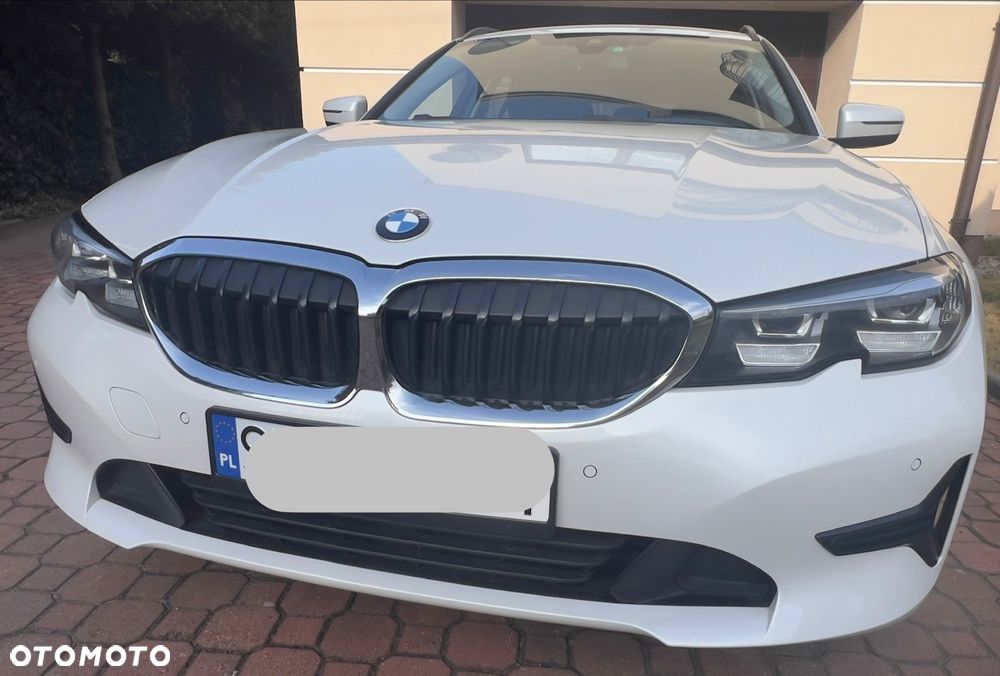 BMW Seria 3 330i Advantage - 16