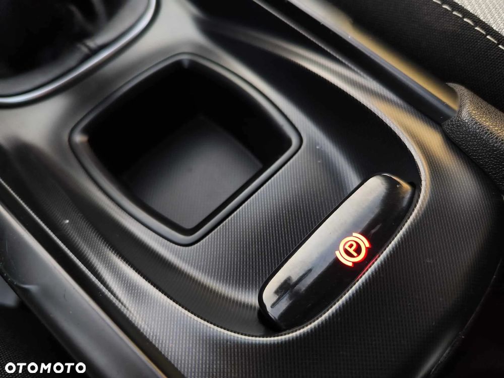 Citroën DS4 BlueHDi 120 Urban Show - 37