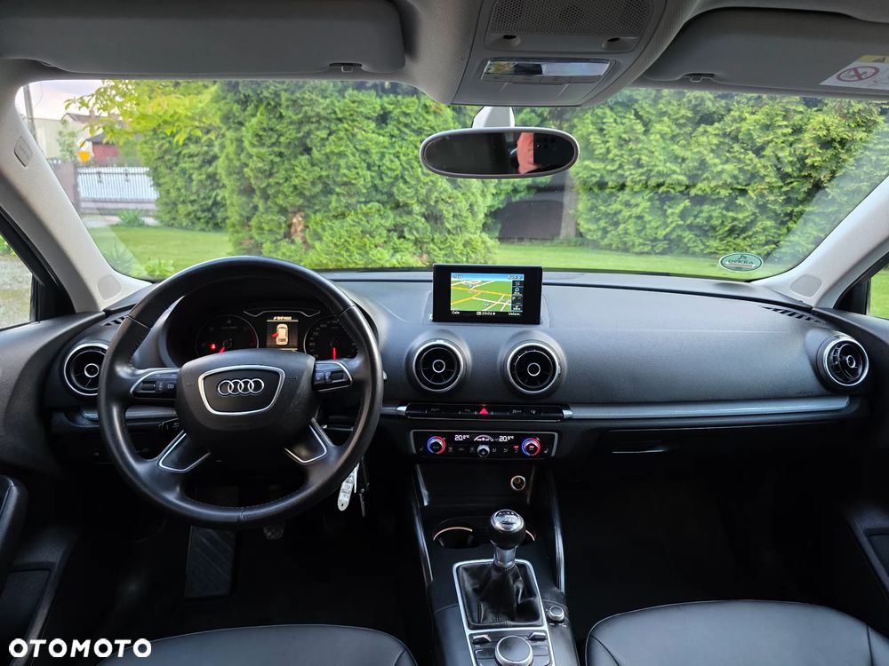 Audi A3 Sportback 2.0 TDI S line Sportpaket - 13
