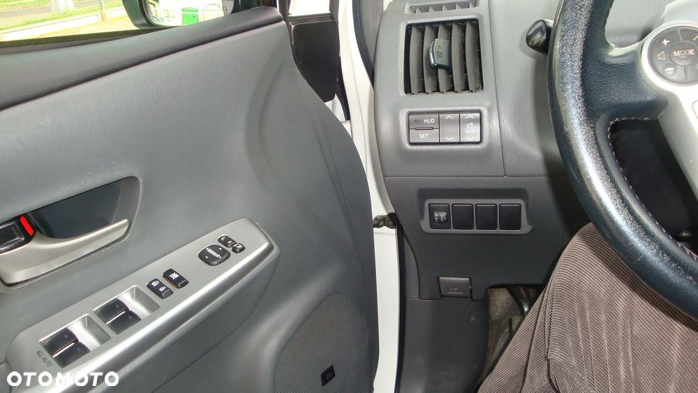Toyota Prius+ 1.8 HSD Active - 17