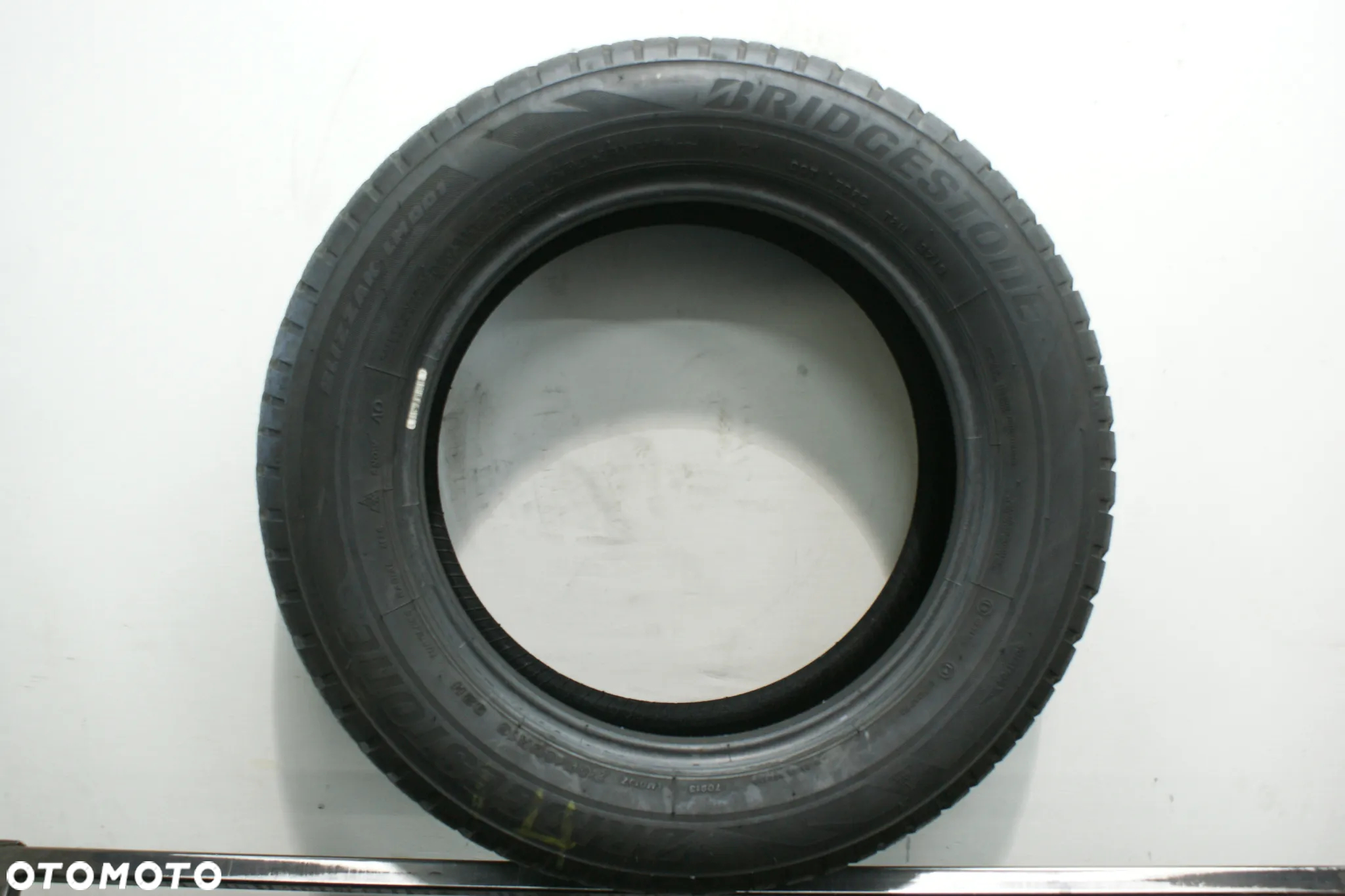 205/60R16 BRIDGESTONE BLIZZAK LM001 , 7mm. - 3