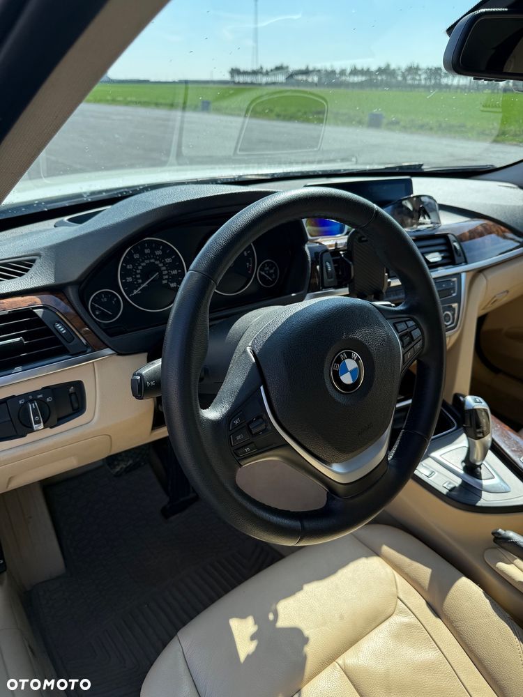 BMW Seria 3 328i Sport-Aut Luxury Line - 7