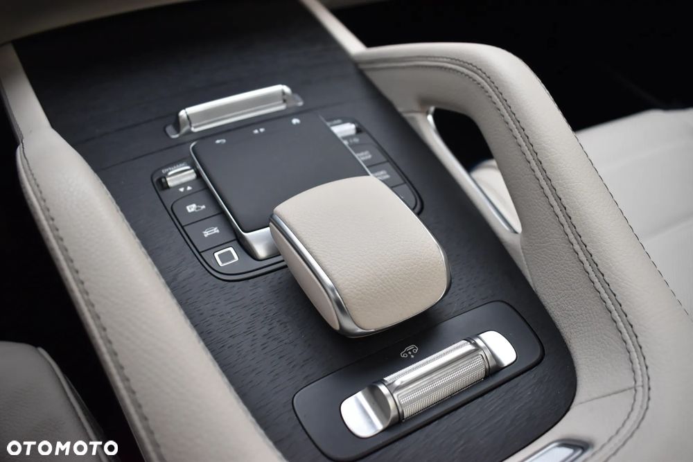 Mercedes-Benz GLE - 21