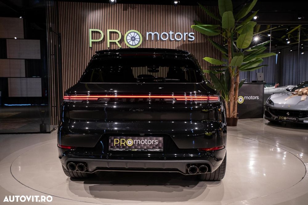 Porsche Cayenne Turbo E-Hybrid - 8