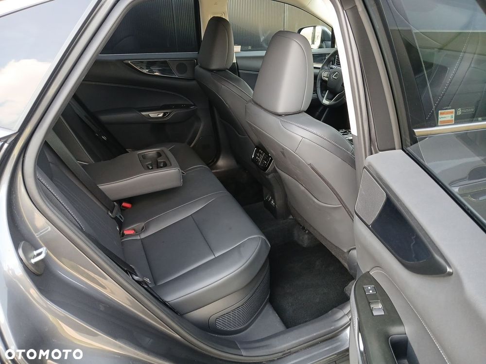 Lexus NX 350h Prestige AWD - 27