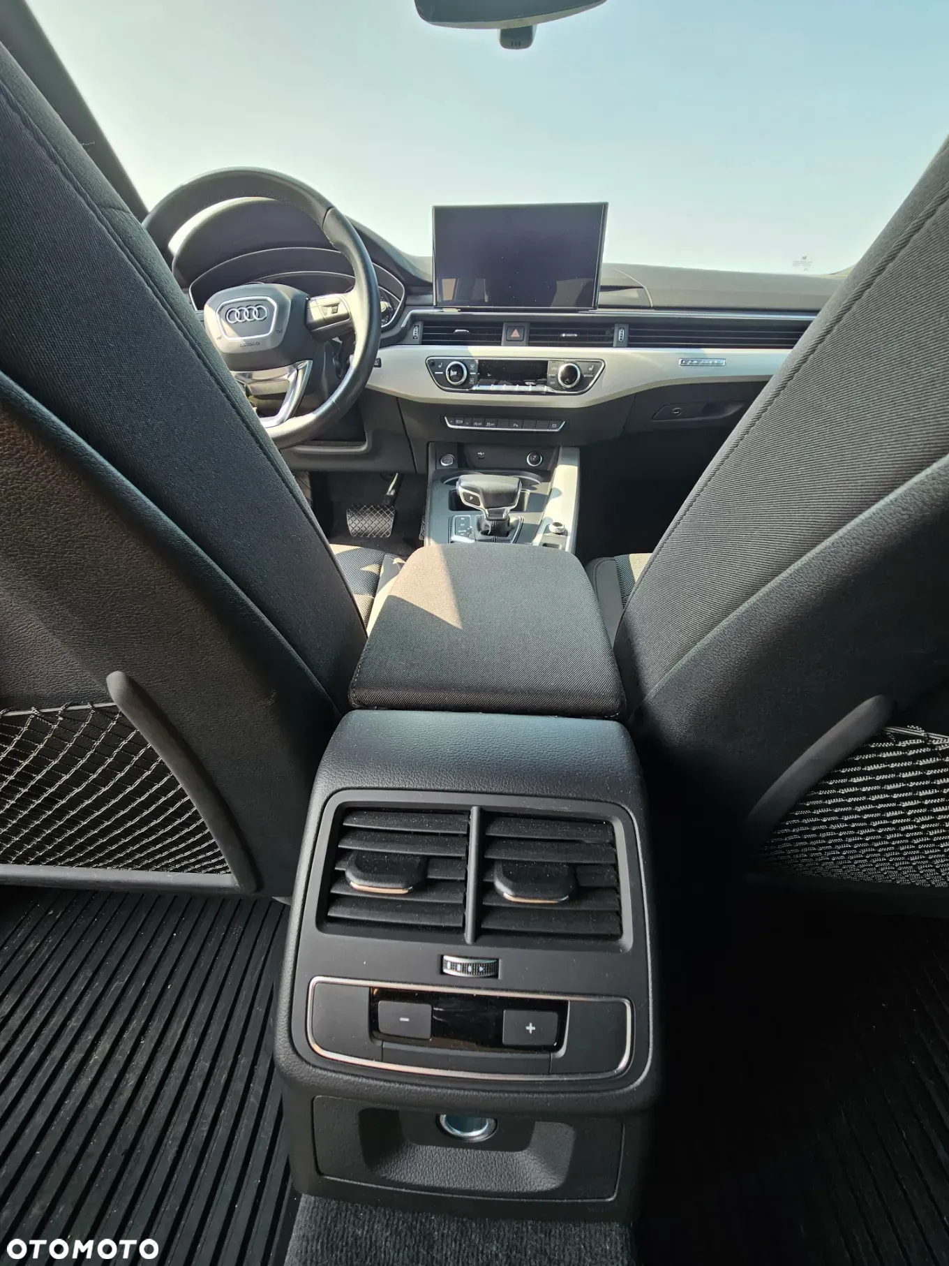 Audi A4 Avant 40 TFSI quattro S tronic advanced - 11