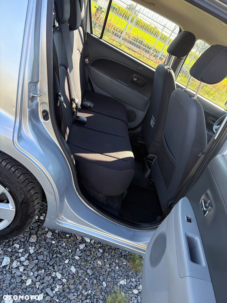 Daihatsu Sirion - 22