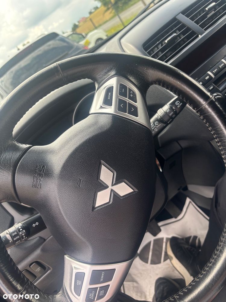 Mitsubishi ASX - 8