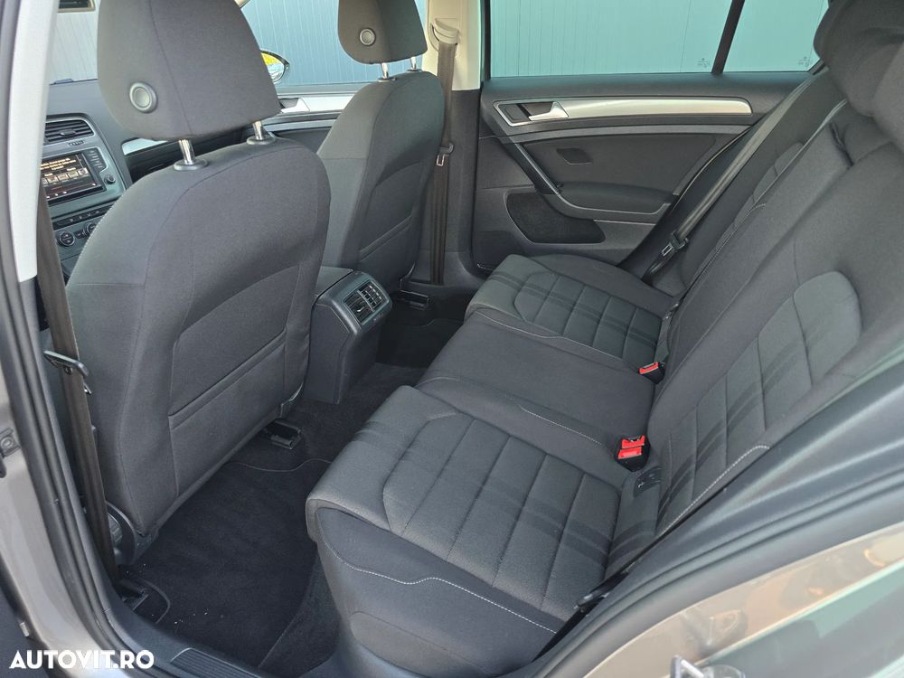 Volkswagen Golf 1.6 TDI BlueMotion Technology Comfortline - 9