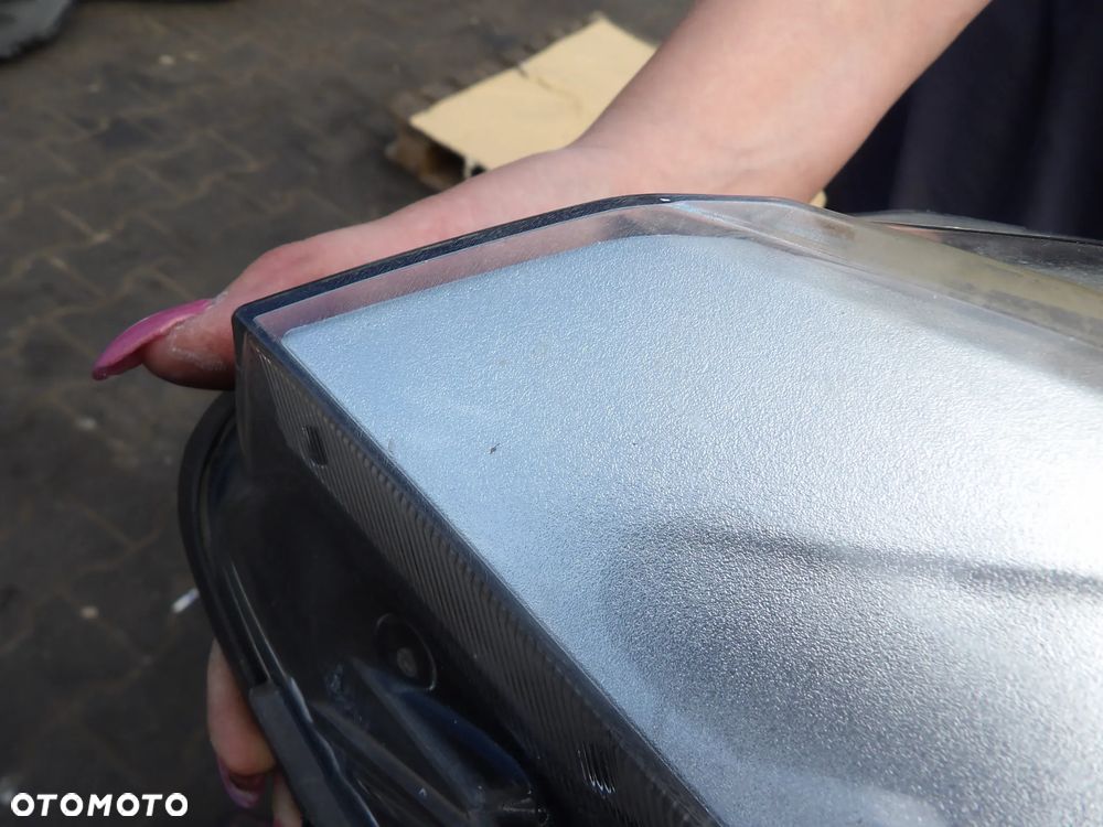 BMW - E84,X1 - LCI - PRAWA LAMPA PRZEDNIA - UK - 7290236 - 4