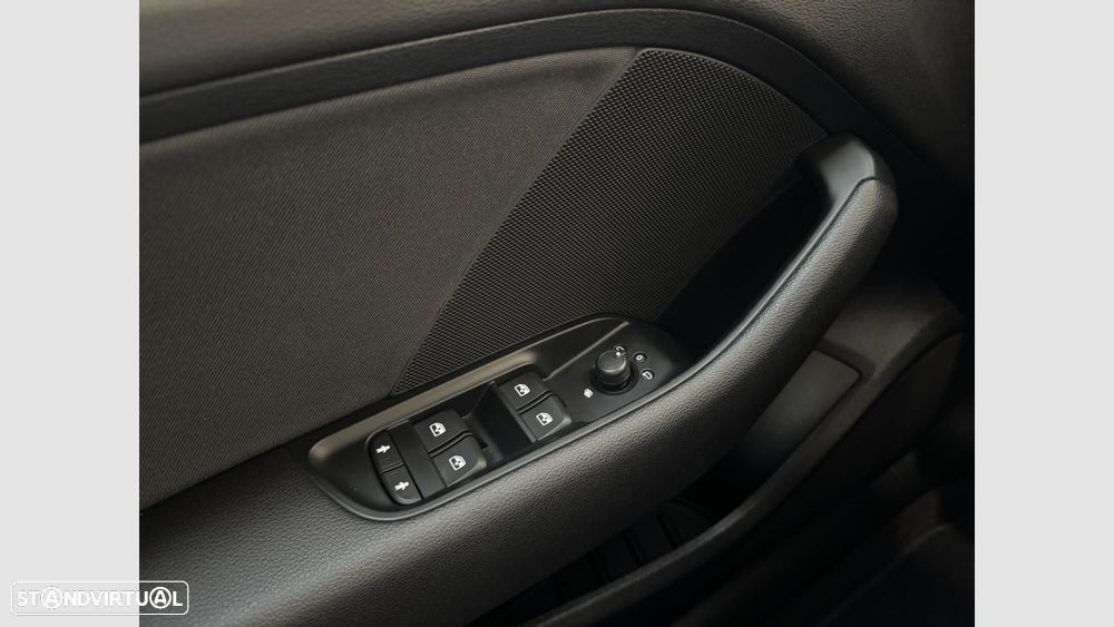 Audi A3 Limousine 1.6 TDI Design - 17