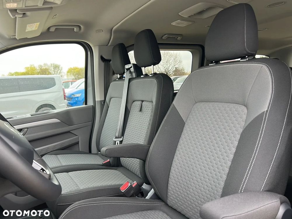 Volkswagen Caravelle - 15