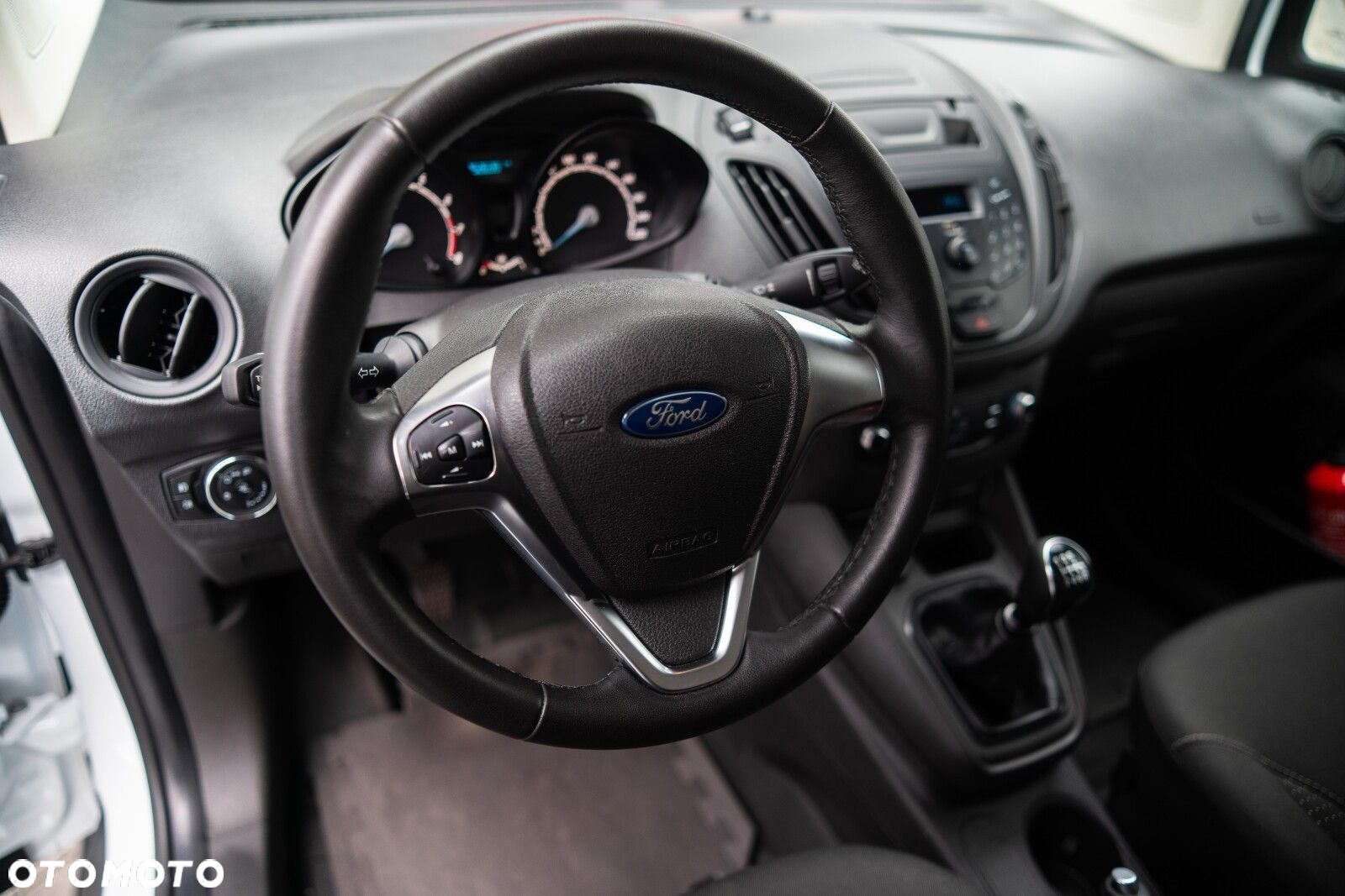Ford transit-courier EcoBoost Trend - 17