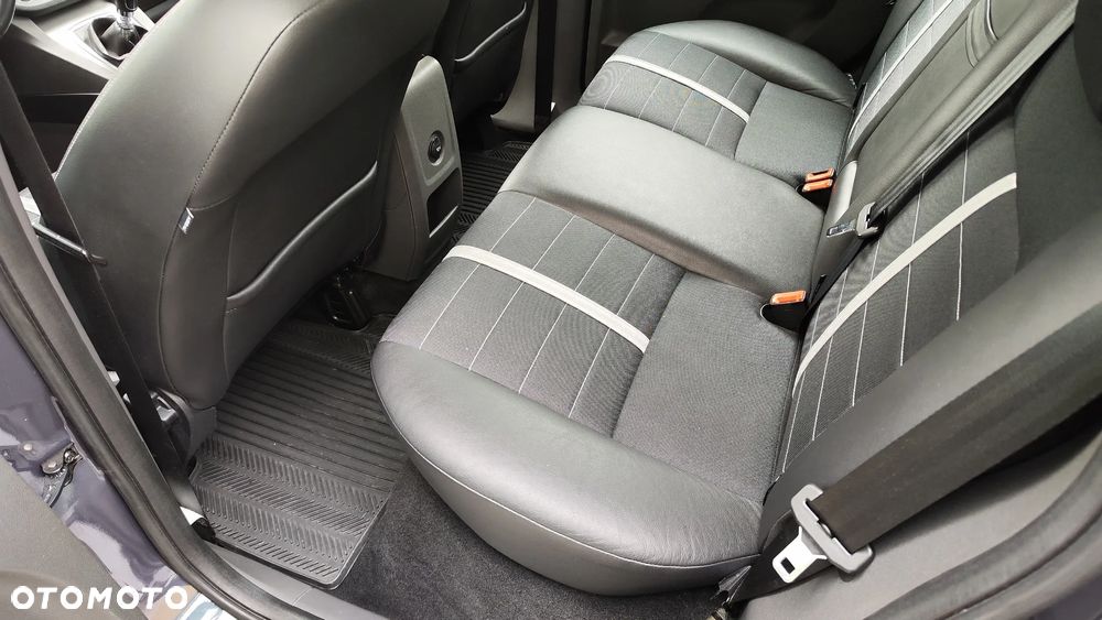 Ford Kuga 2.0 TDCi Titanium - 25