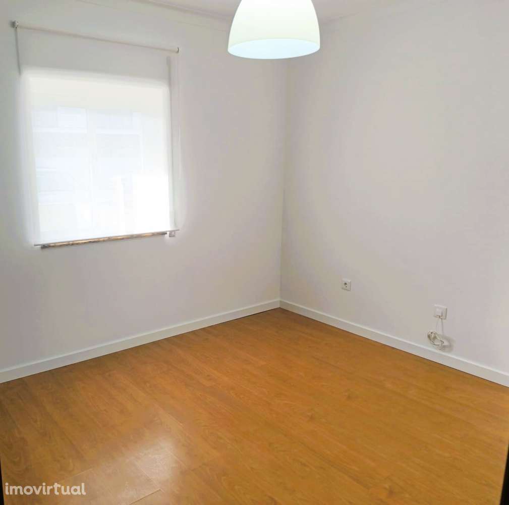 Apartamento T2 em Macieira de Rates - Grande imagem: 2/29