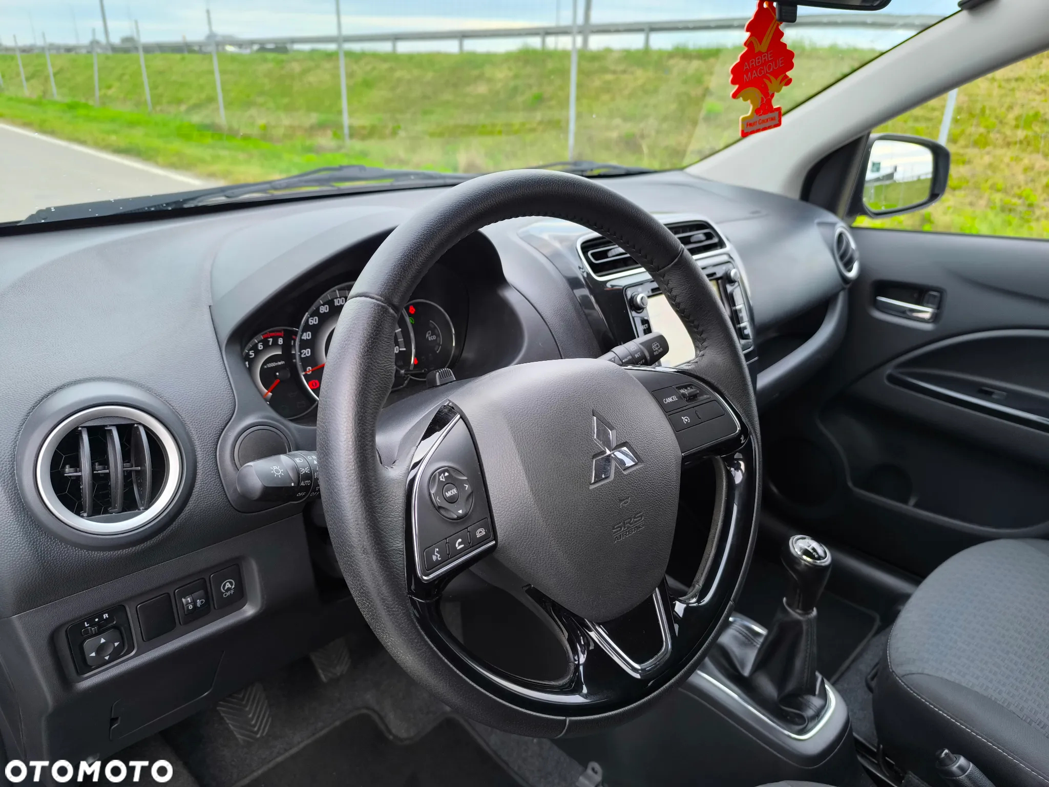 Mitsubishi Space Star 1.2 AS&G Invite - 10