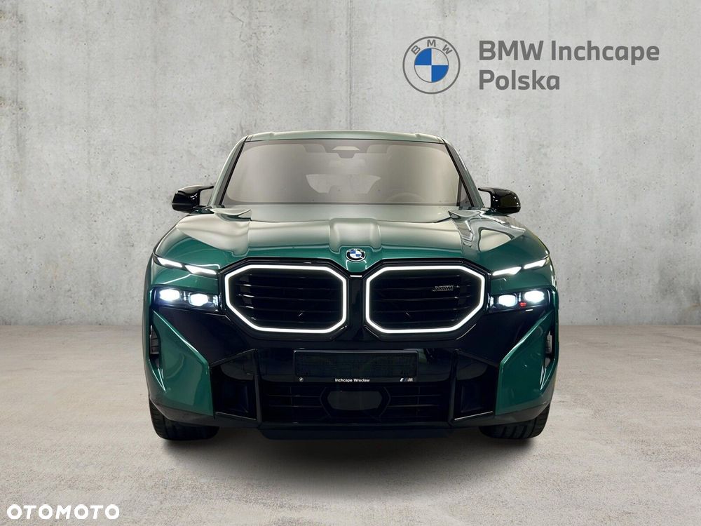 BMW XM - 8