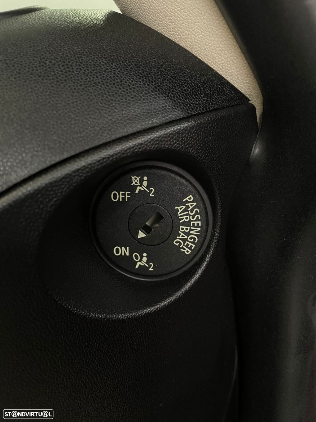 MINI 3 Portas Cooper D - 46