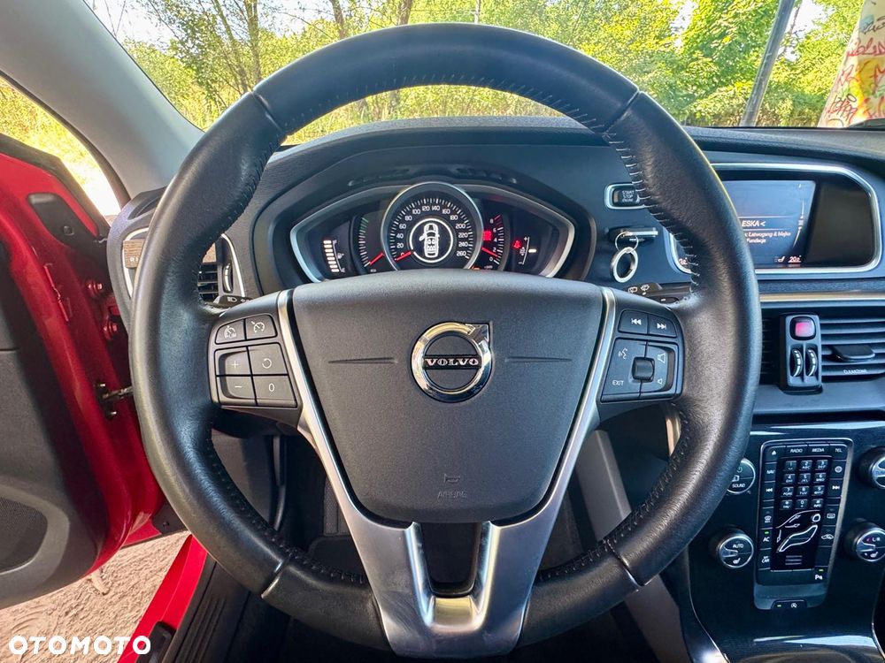 Volvo V40 T3 Drive-E Momentum - 10