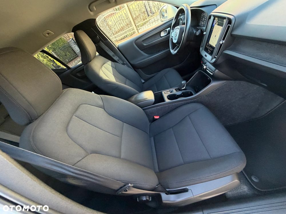 Volvo XC 40 T3 Momentum - 14