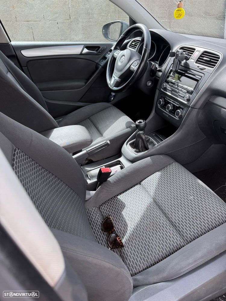 VW Golf 1.6 TDi Confortline - 4