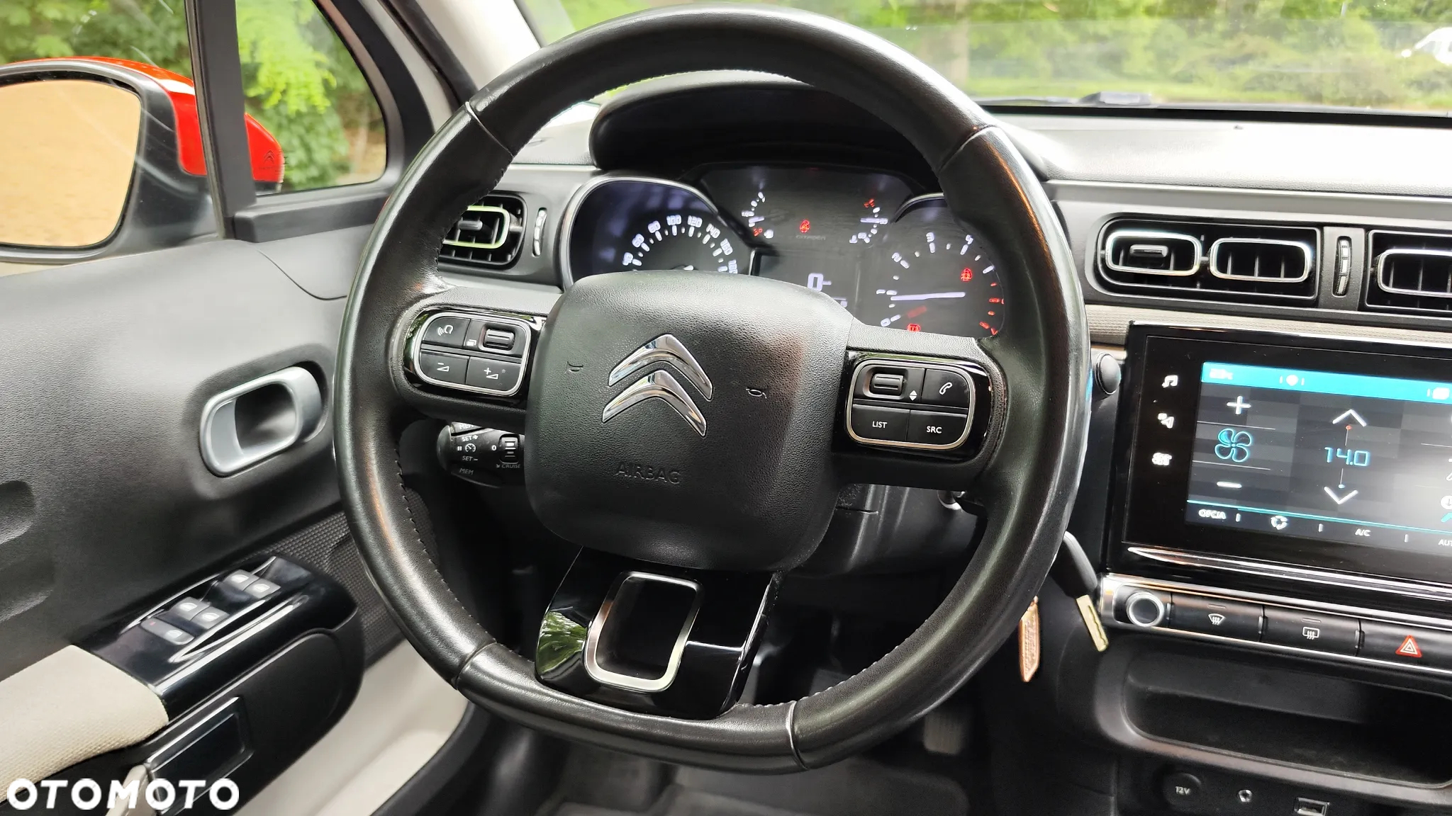 Citroën C3 1.2 PureTech Exclusive - 25