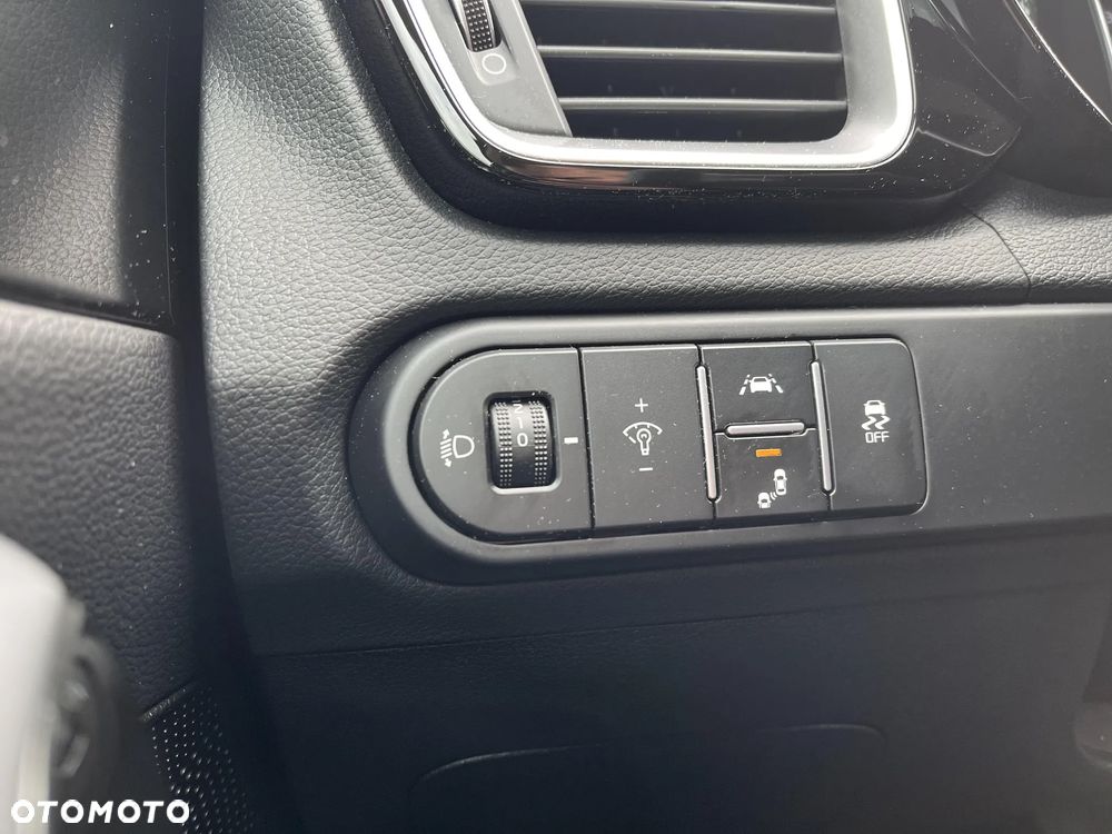Kia XCeed 1.5 T-GDI Business Line DCT - 20