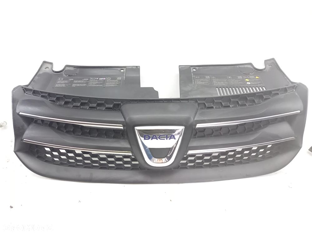 GRILL ATRAPA ZNACZEK PRZÓD DACIA SANDERO II STEPWAY - 1