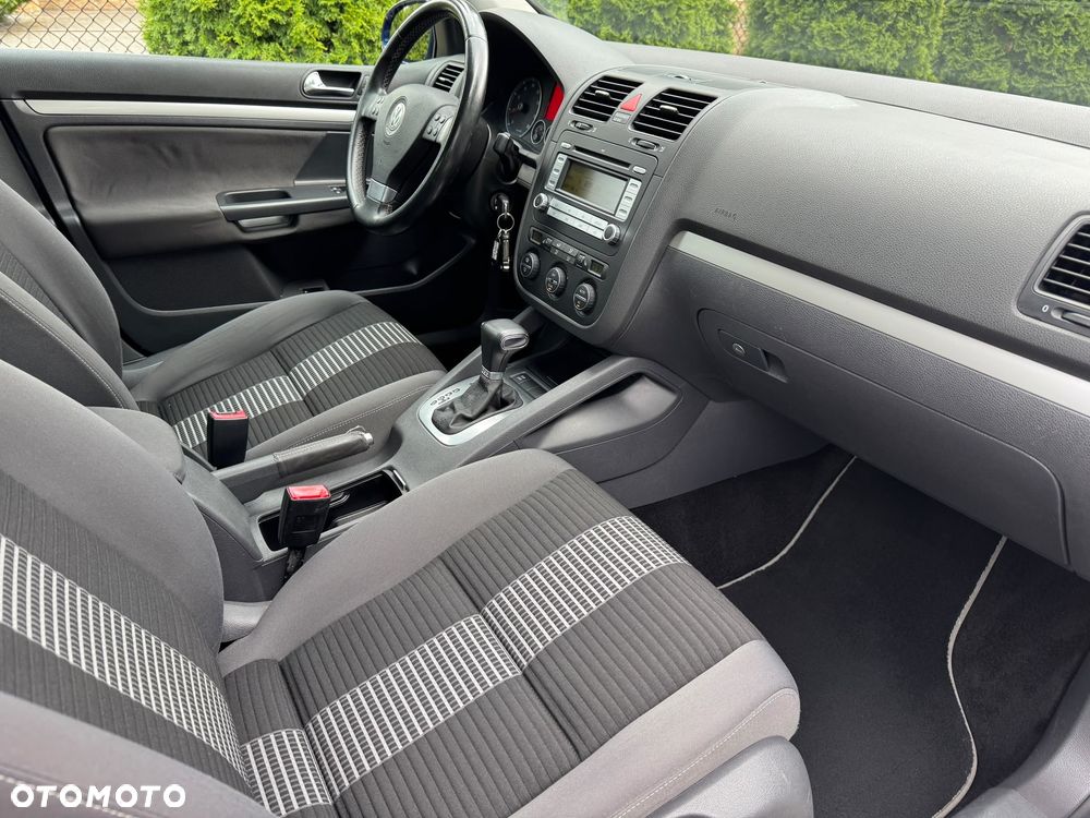 Volkswagen Golf 1.4 TSI DSG United - 6