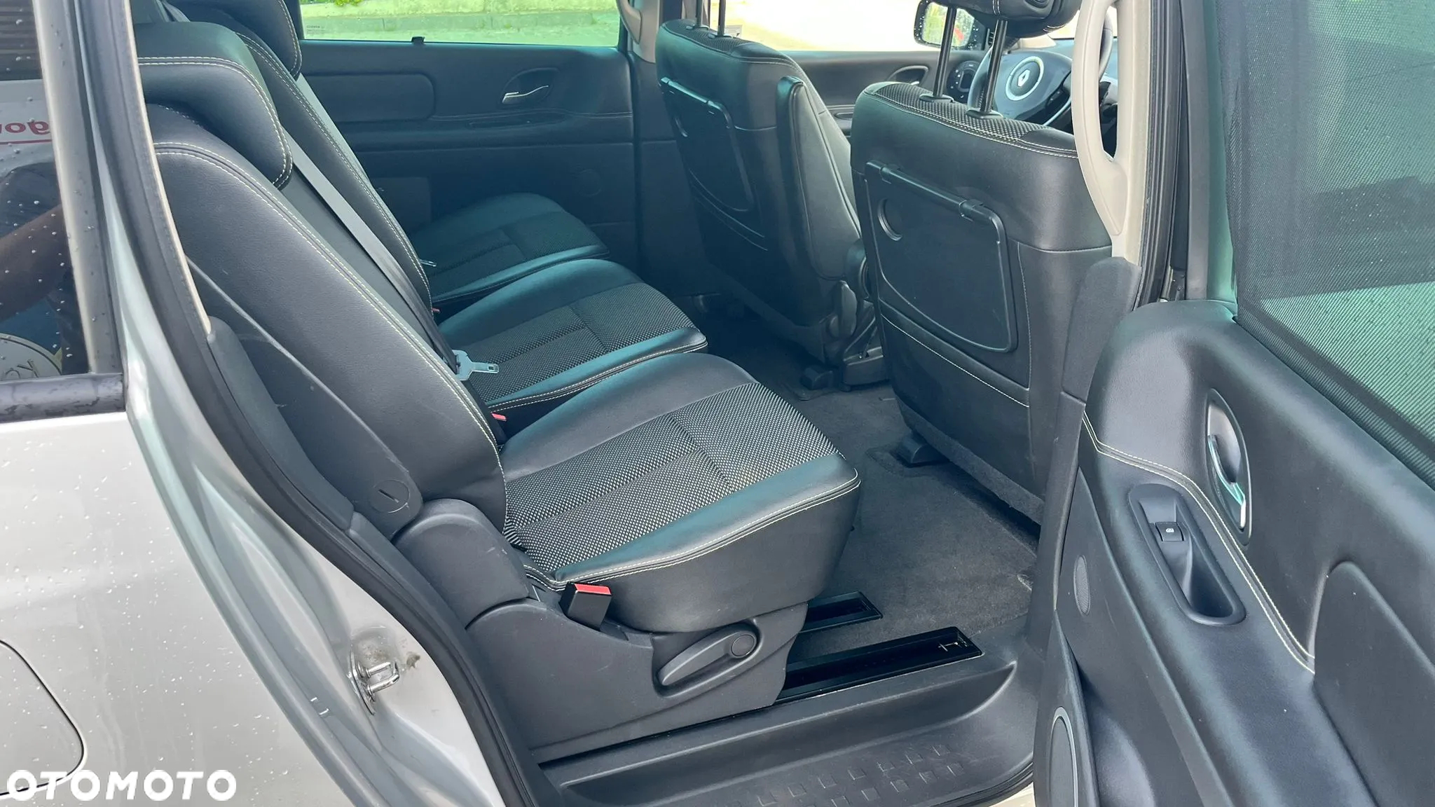 Renault Grand Espace 2.0 dCi 150 FAP Celsium - 24