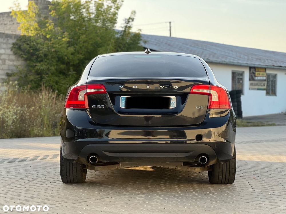 Volvo S60 D3 Geartronic Summum - 3