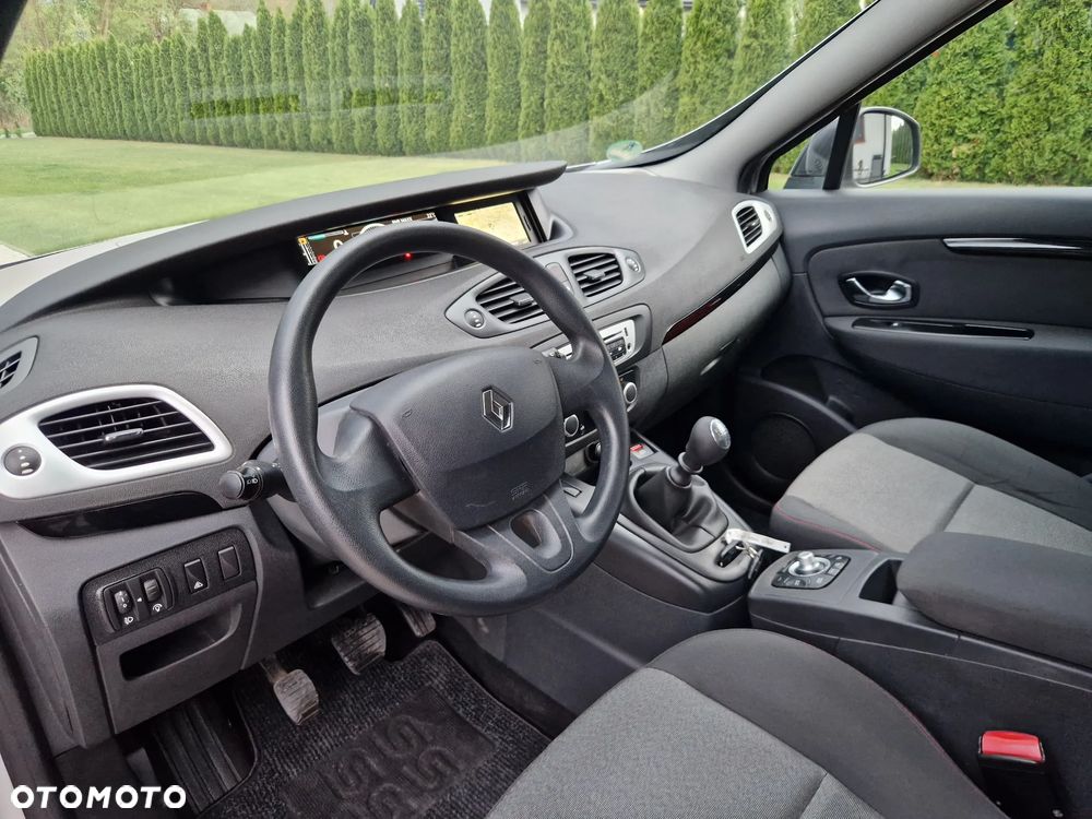 Renault Scenic 1.6 16V 110 TomTom Edition - 32