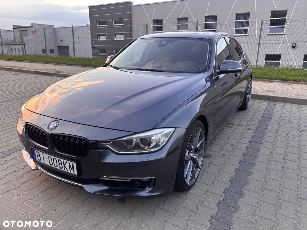 BMW Seria 3 335i xDrive Luxury Line - 1