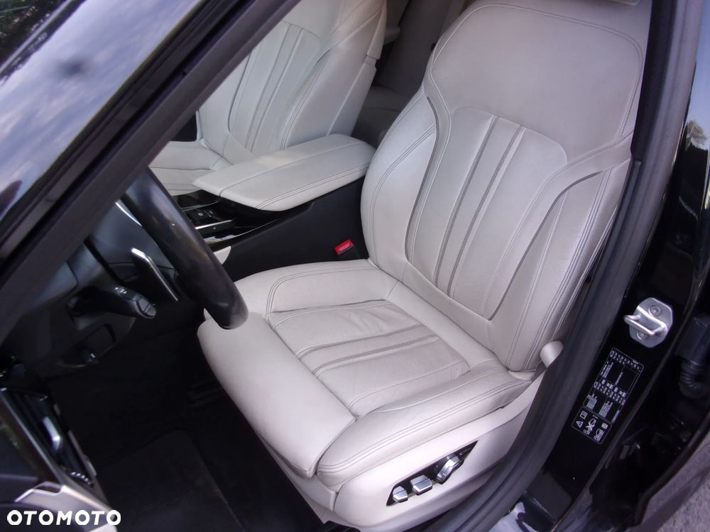 BMW Seria 5 530i xDrive Luxury Line - 26