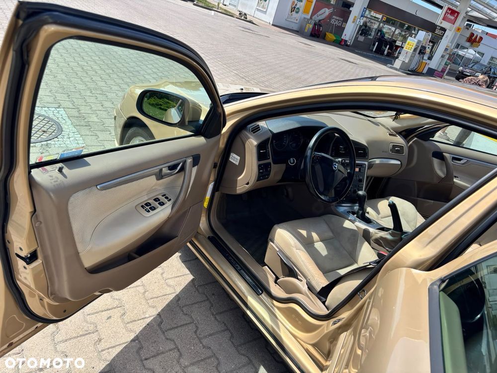 Volvo S60 2.4D5 Momentum - 17