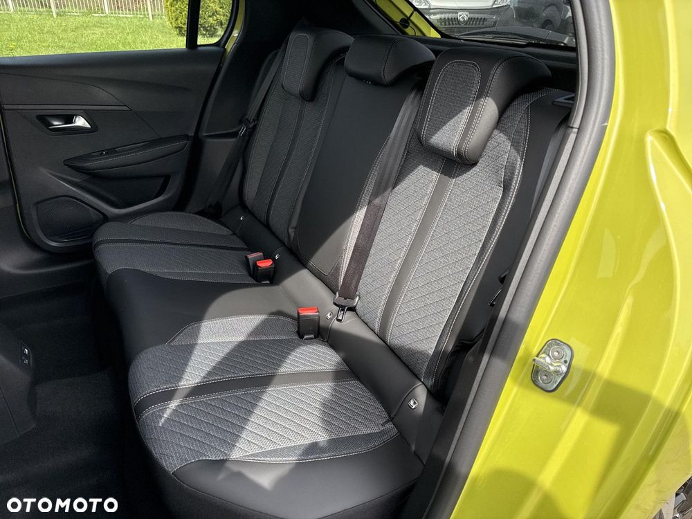 Peugeot 208 - 13
