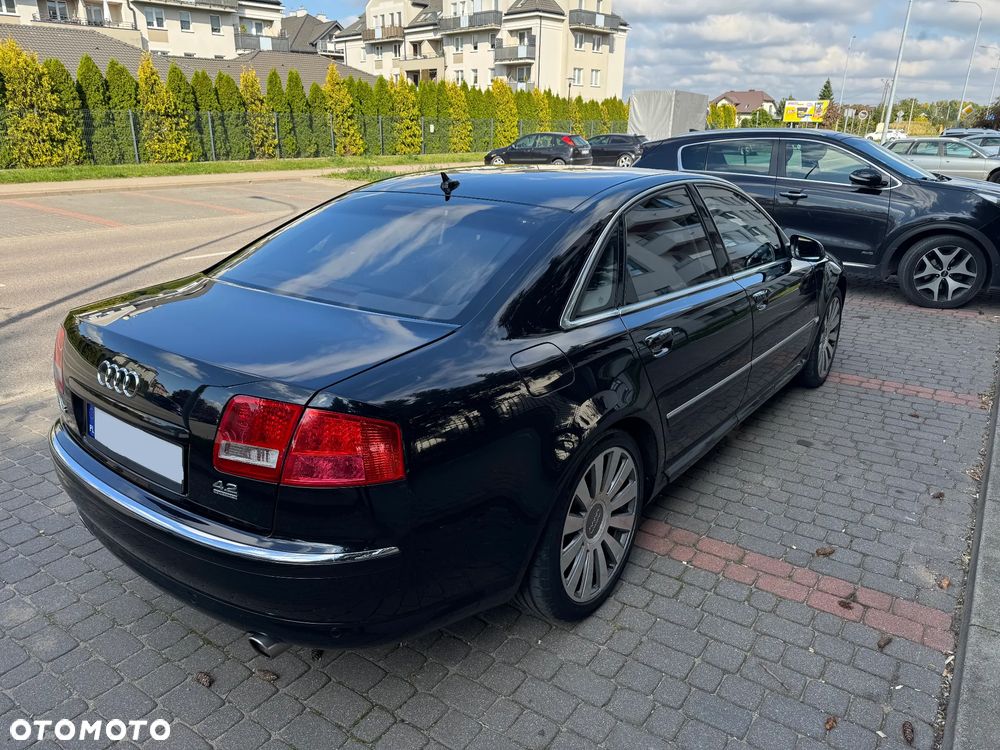 Audi A8 4.2 Quattro - 5