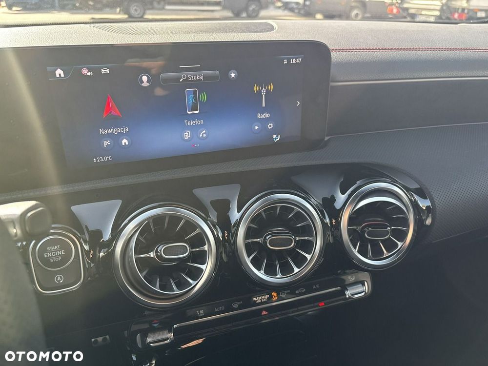 Mercedes-Benz CLA 200 AMG Line 7G-DCT - 22