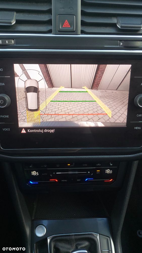 Volkswagen Tiguan - 24