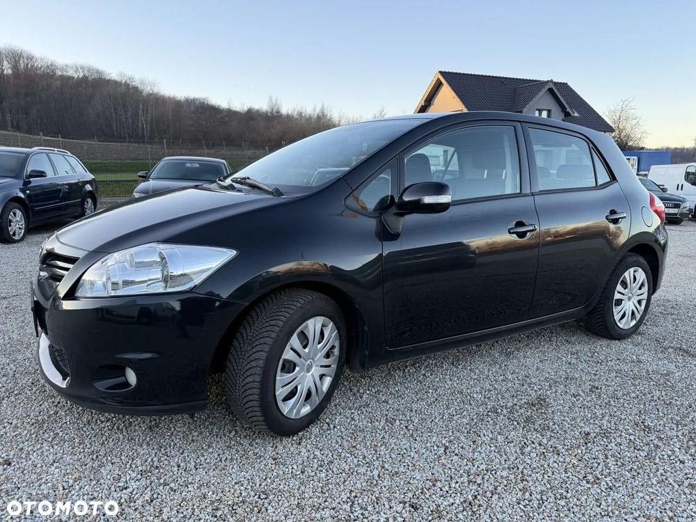Toyota Auris - 10