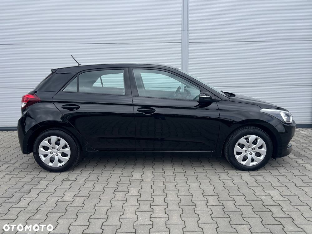 Hyundai i20 blue 1.2 Classic - 6