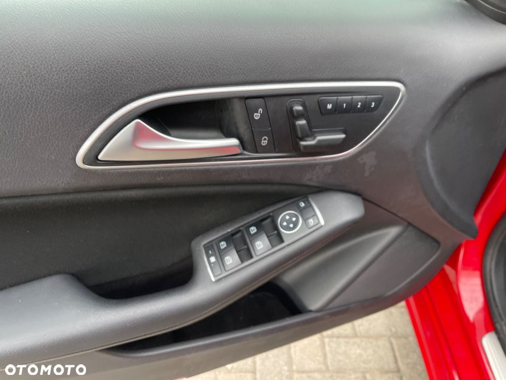 Mercedes-Benz Klasa A 180 (BlueEFFICIENCY) - 7