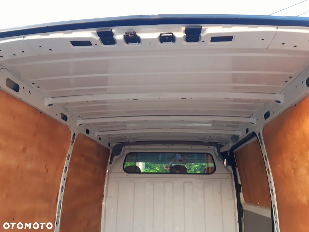 Renault Master - 24
