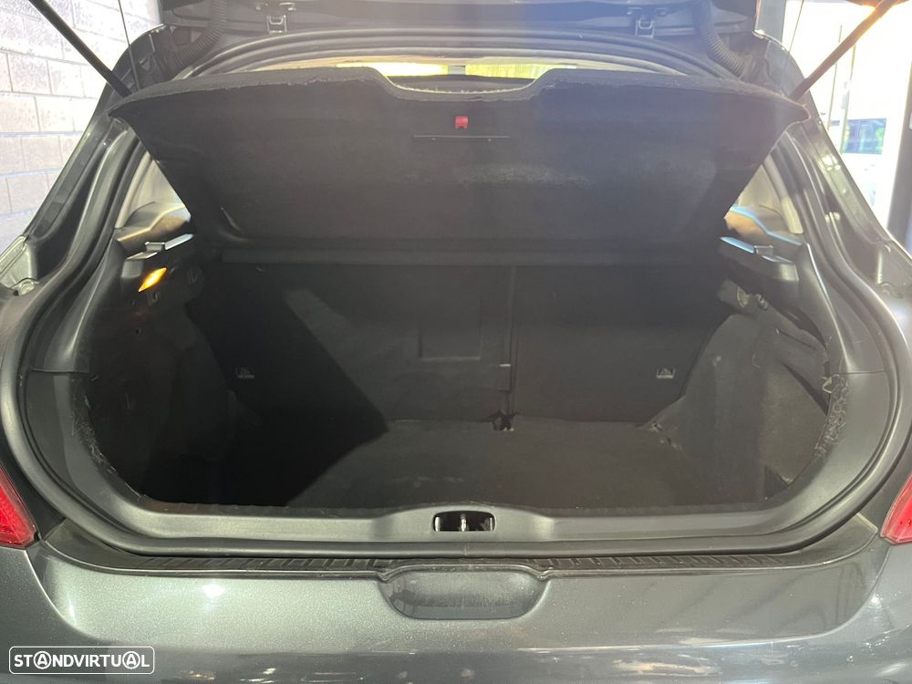Peugeot 308 1.6 HDi Sport - 23