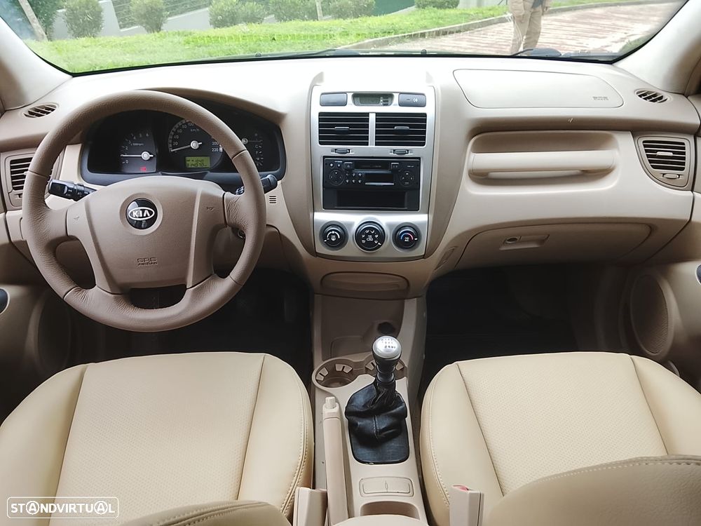 Kia Sportage 2.0 CRDI VGT EX 4WD - 18